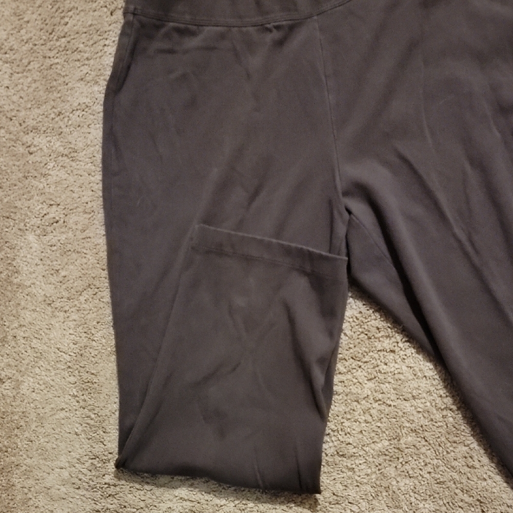 Preswick & Moore Charcoal Cropped Pants - Picture 2 of 3